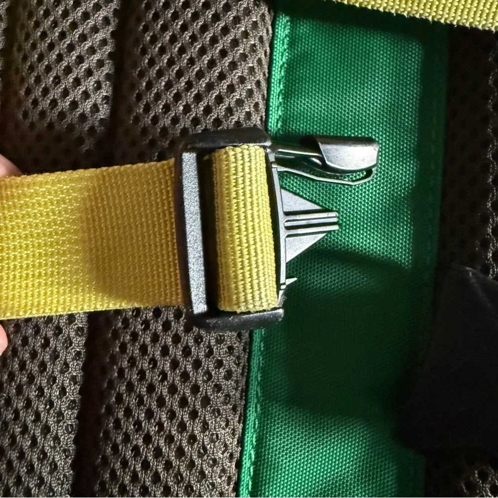 The North Face Recon Legacy Model Green, black Yellow Backpack Daypack Bag